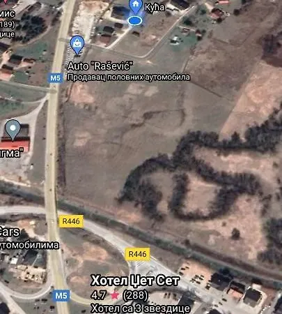 Novak Apartamento Pale